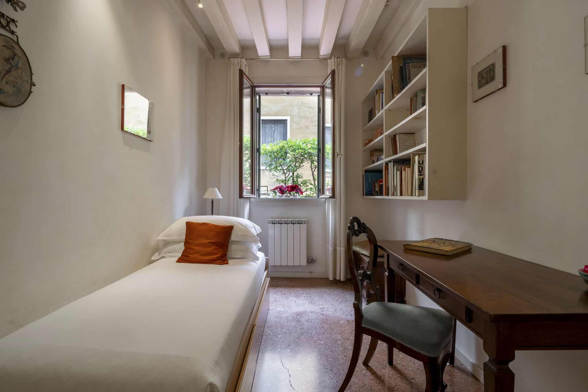 Accademia Terrazza Apartment