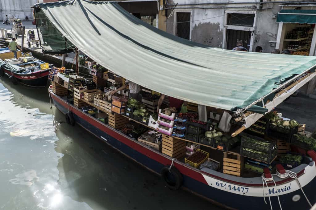 Detail of the groceries boat in Campo S. Barnaba - Altana Studio Apartment Detail of the groceries boat in Campo S. Barnaba - Altana Studio Apartment