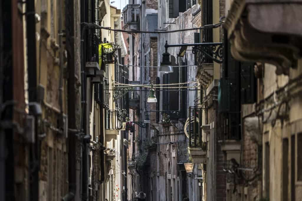Alley with view of the buildings nearby Campo S. Barnaba - Altana Studio Apartment Alley with view of the buildings nearby Campo S. Barnaba - Altana Studio Apartment