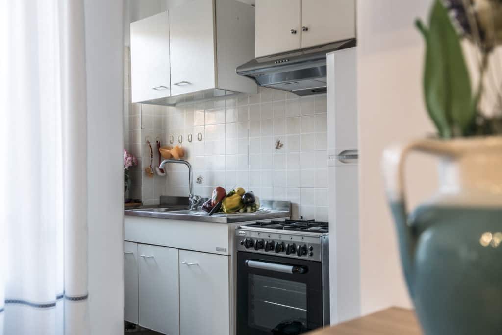 Small cooking area with oven - Arsenal Flat Apartment Small cooking area with oven - Arsenal Flat Apartment