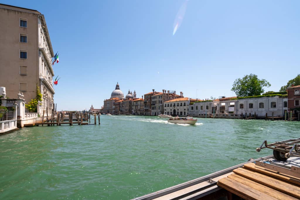 Left view of the Canal Grande - Ca' Coriandolo Apartment Left view of the Canal Grande - Ca' Coriandolo Apartment