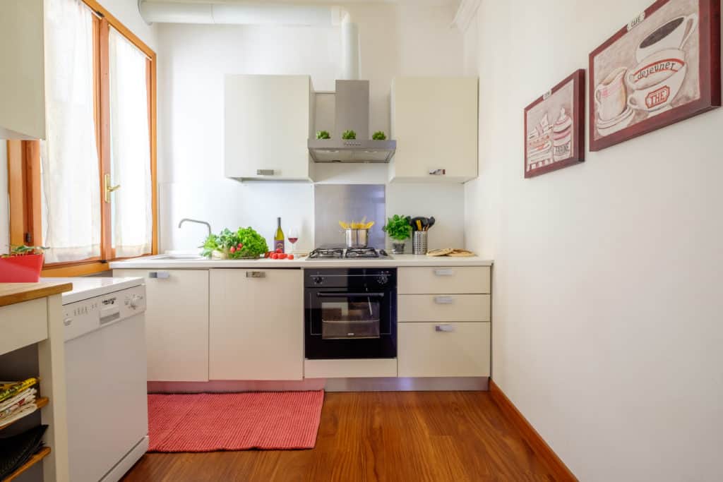 Small kitchen with modern furnishing - Ca' Rialtina Apartment Small kitchen with modern furnishing - Ca' Rialtina Apartment