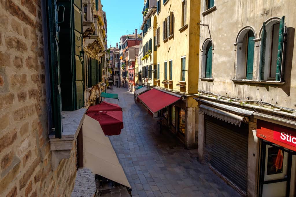 Street view from the window - Ca' Rialtina Apartment Street view from the window - Ca' Rialtina Apartment