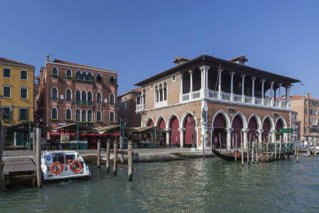 Venezia - San Polo - Mercato di Rialto Venezia - San Polo - Mercato di Rialto