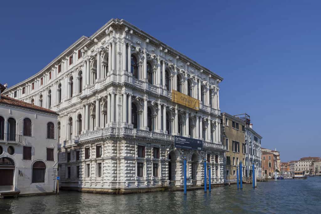 Three-Terraces Apartment