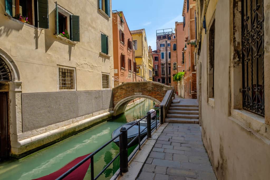 Street view with canal - Casa dell'Albero Apartment Street view with canal - Casa dell'Albero Apartment