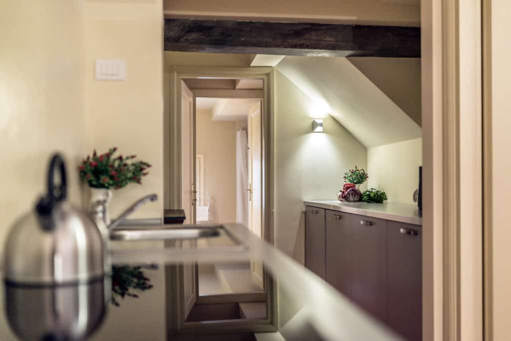 Details of the small kitchen with modern furnishing - Kandinskij House Apartment Details of the small kitchen with modern furnishing - Kandinskij House Apartment