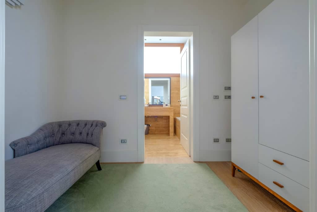 Small lounge room with wardrobe - Palazzo Molin Tiziano Apartment Small lounge room with wardrobe - Palazzo Molin Tiziano Apartment
