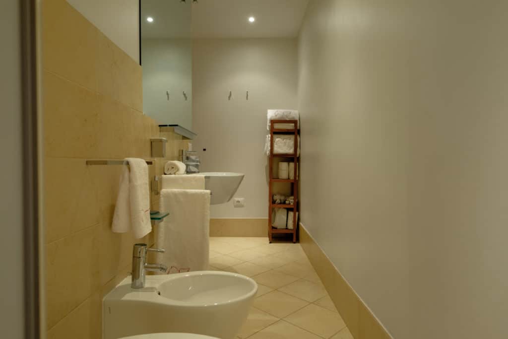 Entrance of the bathroom and moden furnishing - The Lion's 2 Apartment Entrance of the bathroom and moden furnishing - The Lion's 2 Apartment