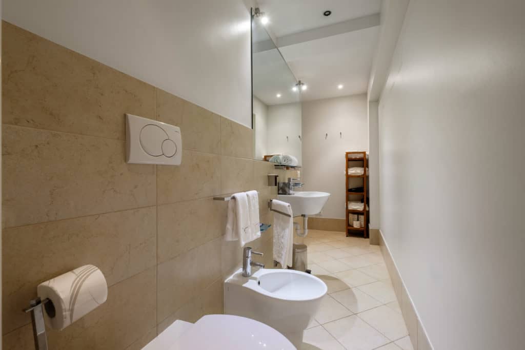 Entrance of the small bathroom with shower - The Lion's 3 Apartment Entrance of the small bathroom with shower - The Lion's 3 Apartment